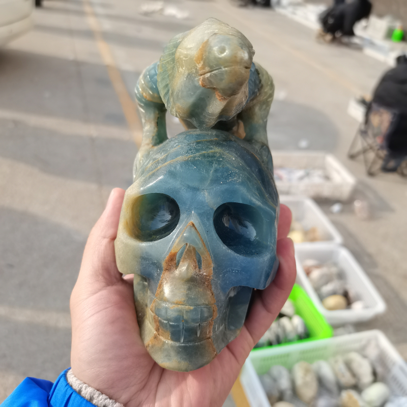 Natural Blue Lux Calcite Lizard Head Skull Figurine Hand Carved Quartz Animal Statue Healing Crystal Stone Home Decoration Craft