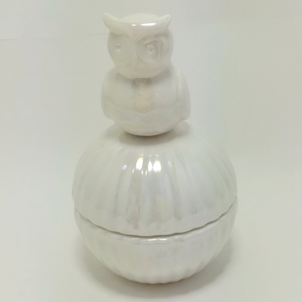 2023 Modern Simple White Small Ceramic Gifts Round Jewelry Box