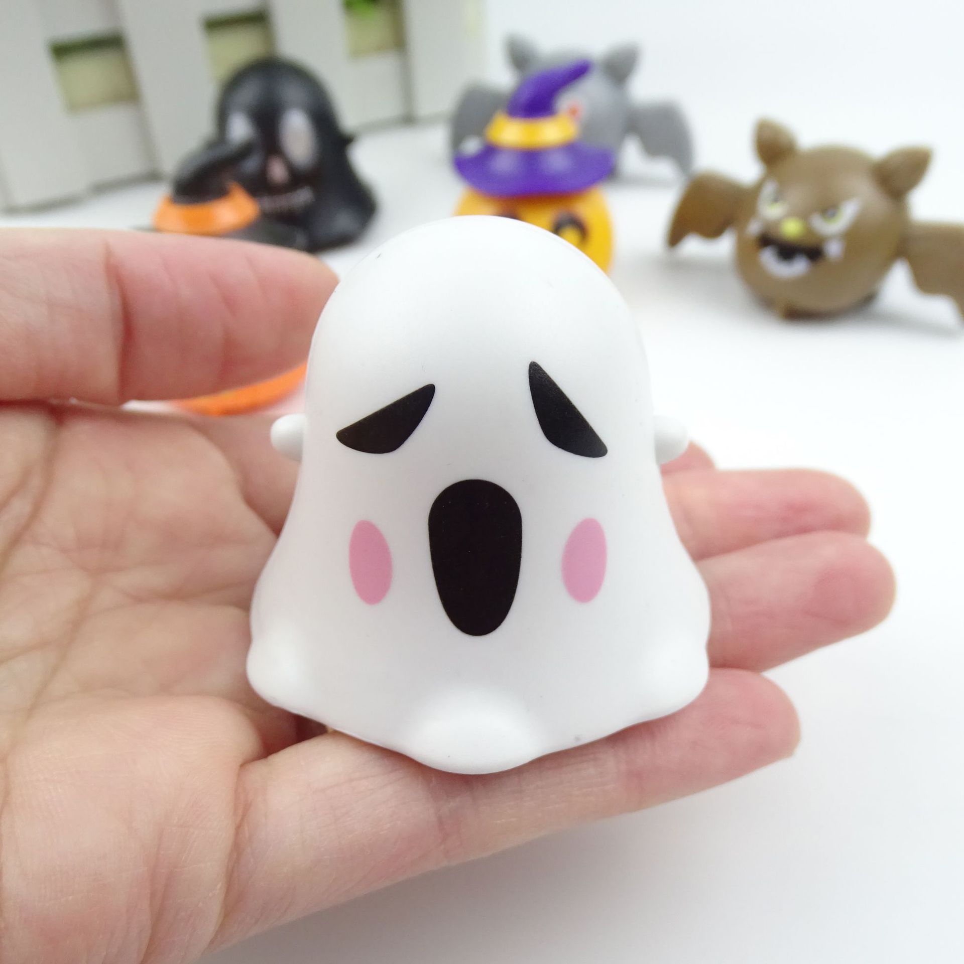 Halloween Novelty Funny Pumpkin Ghost Bat Back Force Car Holiday Party Fun Prize Children's Little Toys