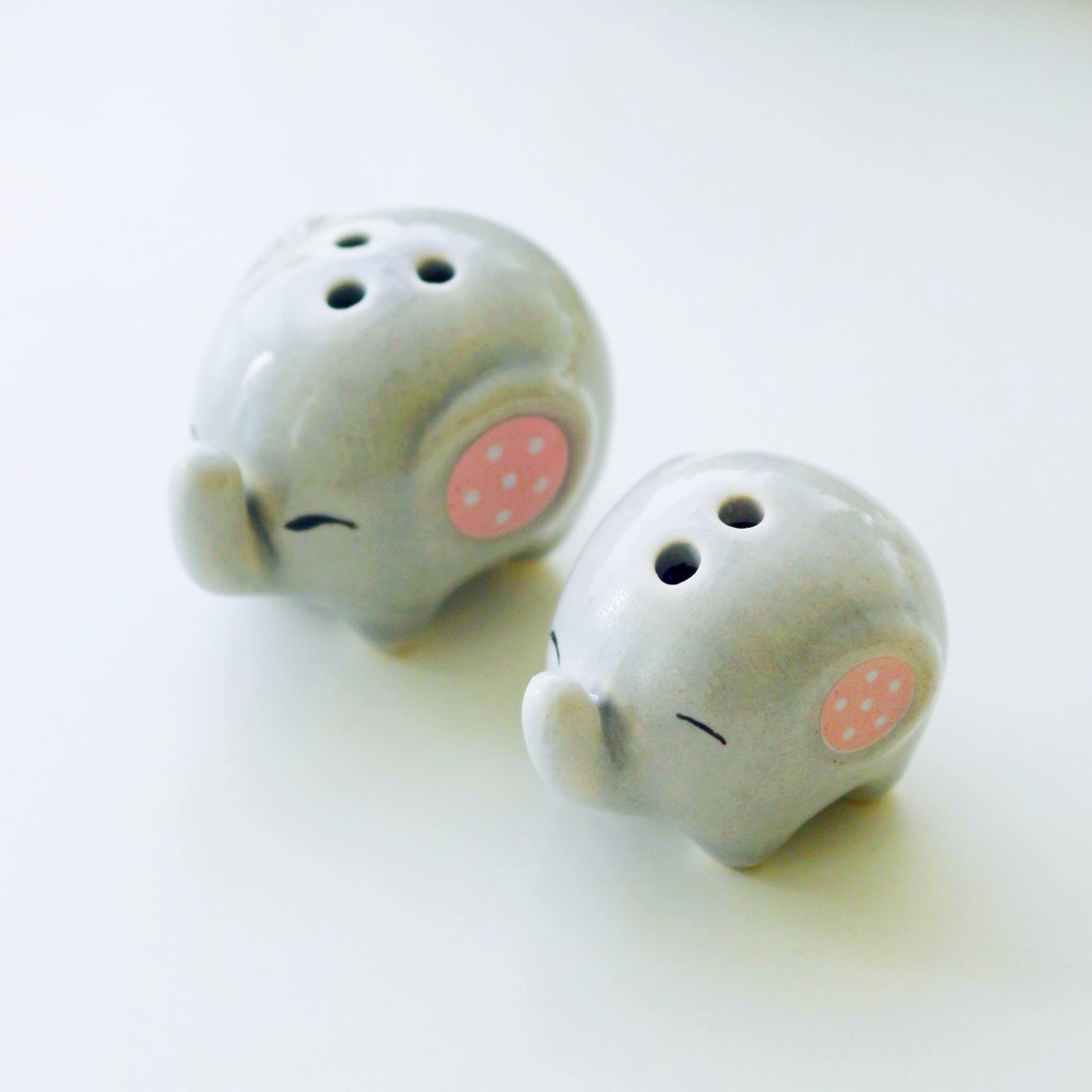 Ceramic Salt And Pepper Shaker Elephant Shape Spice Jar Container Seasoning Canister Wedding Party Tabletop Kitchen Favors