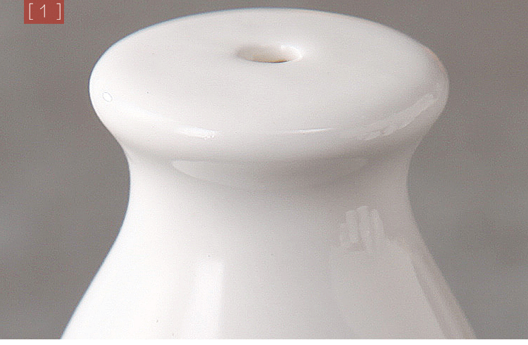 2Pcs Ceramic Spice Jar Can White Seasoning Bottle Salt Pepper Holder Shakers Spice Container Pot BBQ Condiment Kitchen Storage