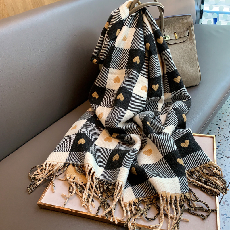 Scarves Women Knitted Heart-pattern Plaid Lovey Girl Winter Scarf College Fashionable Leisure Shawl Wraps