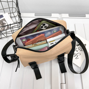 Nylon Crossbody Bag Large Capacity Casual Shopper Bag Fashionalbe Messenger Bag Soft for Weekend Vacation Travel Waist Pack