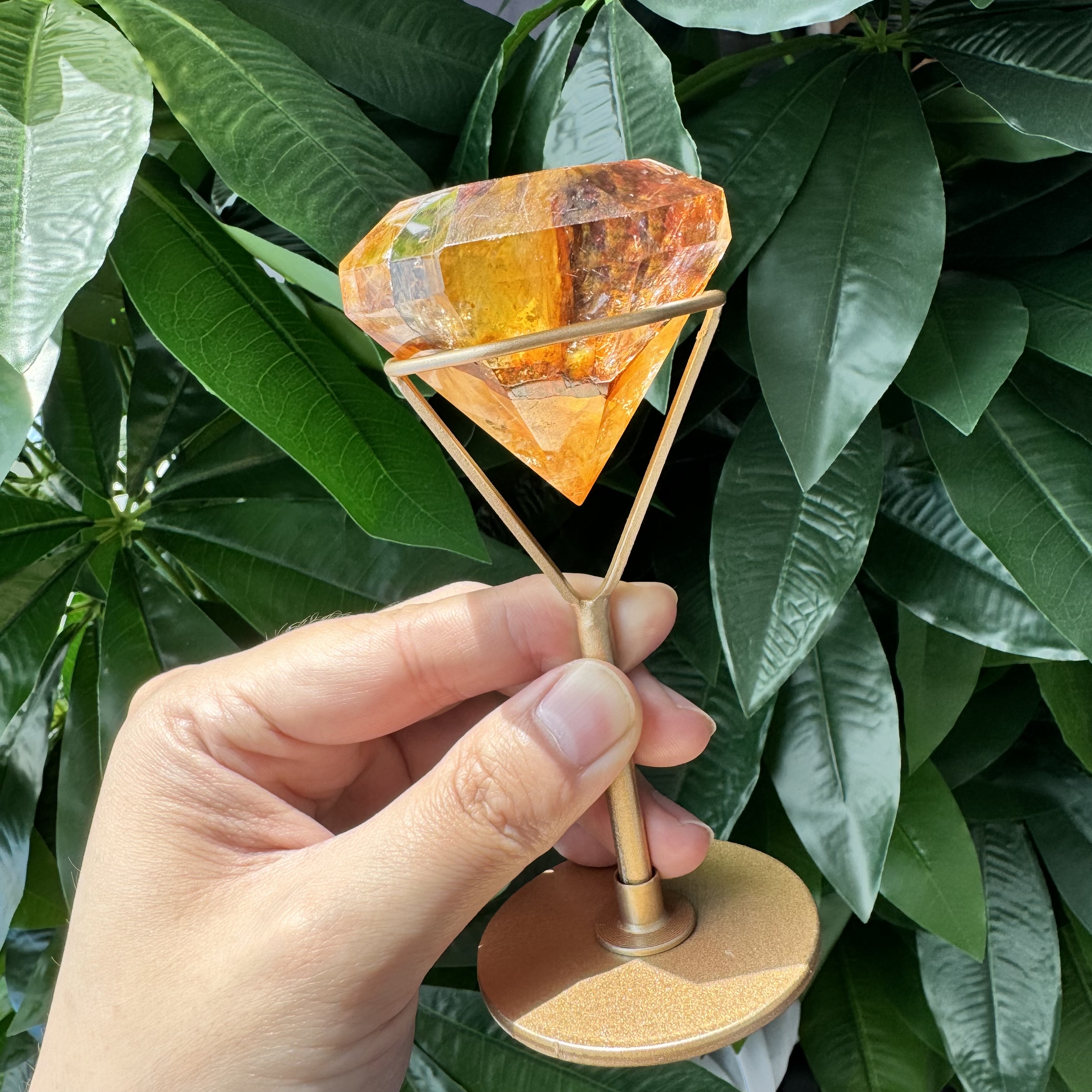 Natural Crystal Golden Healer 3D Diamond with Stand, Home Decoration, 1Pc