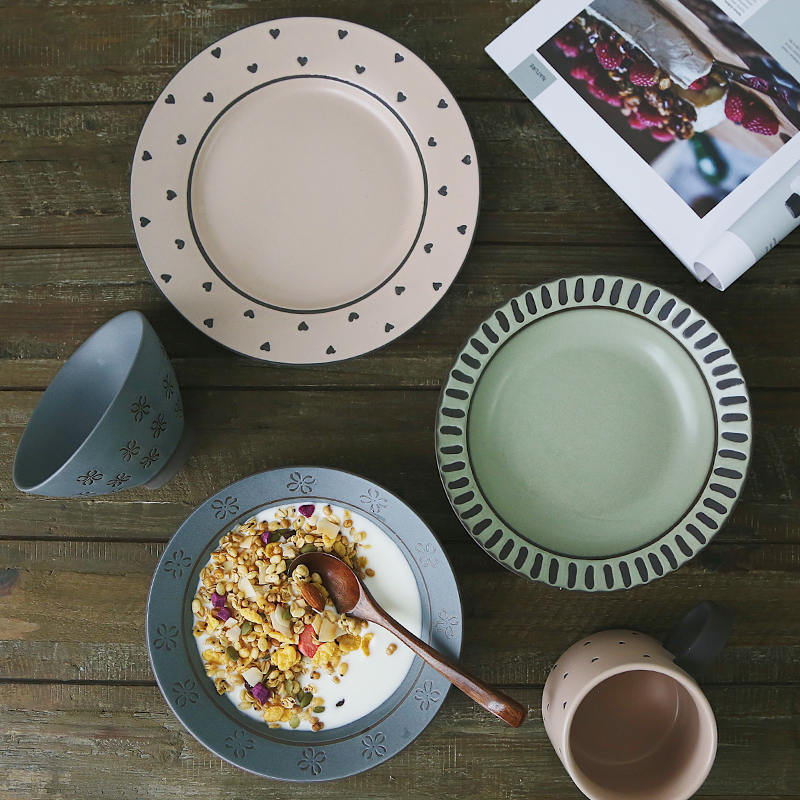 Eco Friendly Unique Design Japanese Style Vintage Round Ceramic Dinner Plates Sets Dinnerware Sets for Restaurant Home