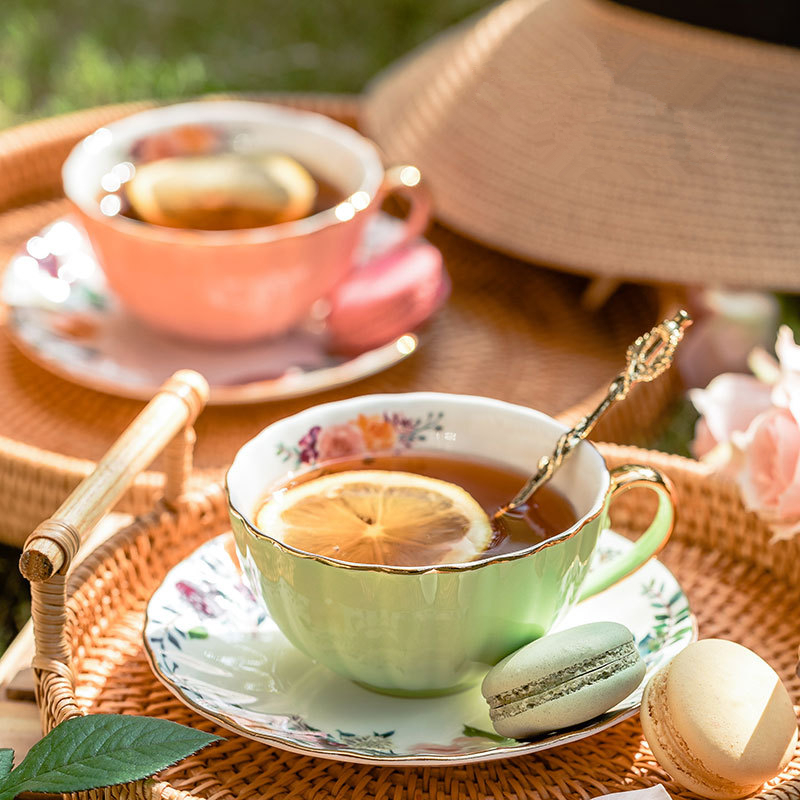 Ceramic New Bone China European Light Luxury Coffee Cups And Saucers Set Vintage Flower Tea Cups Wedding Gift Accompaniment Gift