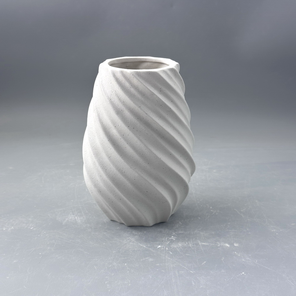 Creative Home Art Decorative Vase Modern White Fashion Trend Ceramic Crafts Ornaments Tabletop Vase for Wholesale Trade