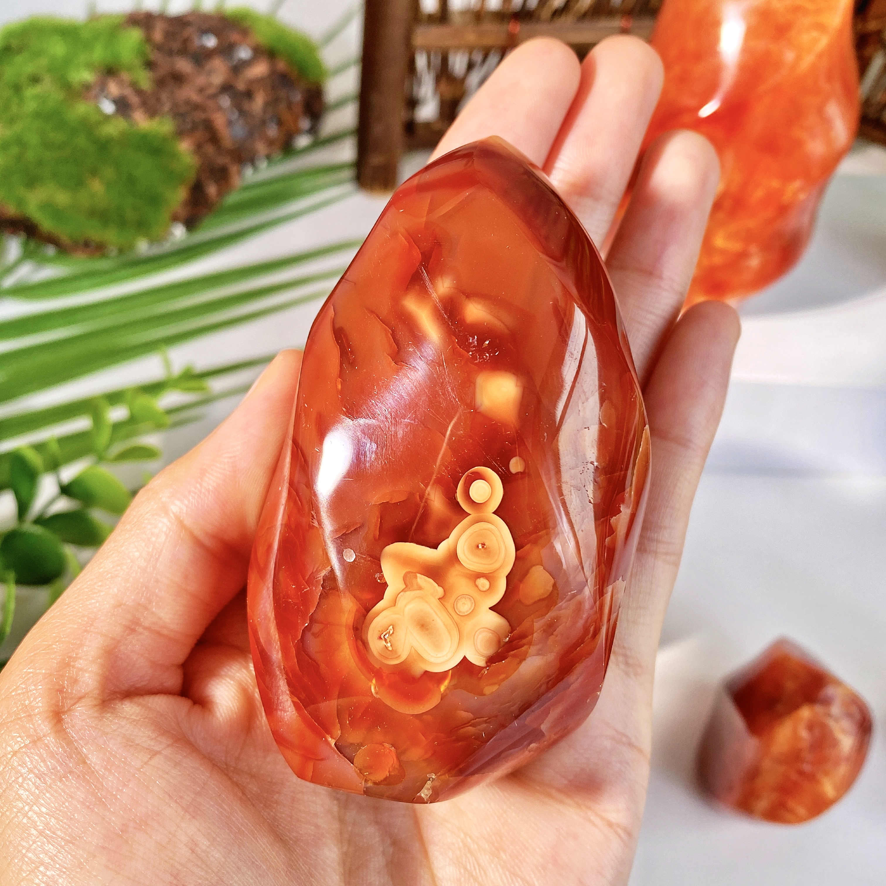 1PC High Quality Random Carnelian Flame Natural Crystal Carving, Healing Crystal, Gift, Scene Decoration,Desktop Decoration.