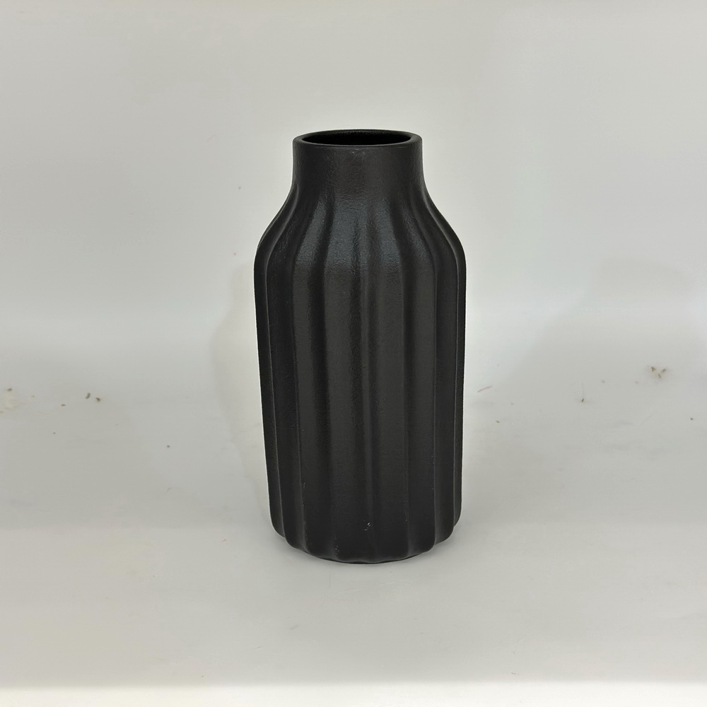 Nordic Modern Ceramic Vase Simple Design Face Ornament for Home Decor Office Or Dining Table Age-Appropriate Flower Container