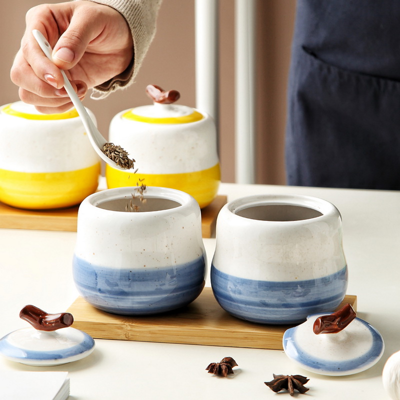 Ceramic Kitchen Seasoning Tank Salt Shaker Spice Jar Kitchen Accessories Sugar Salt Container