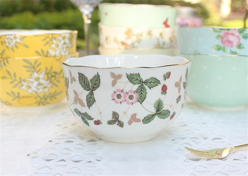 Ceramic Bowl 4.5 Inches Kitchen Tableware Flower Finished Afternoon Tea Chocolate Dessert Bowl Housewarming Wedding Gifts 350ML