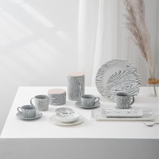 Wholesale Modern Design European Style Home Decoration Tableware Dining Plate Sets Porcelain Dinner Dinnerware Set