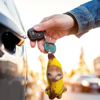 2024 new Banana Cat Plush Pendant Cute Banana Cat Doll With Sound Keychain Car Bag Funny Pendant Kids Classmate Gifts