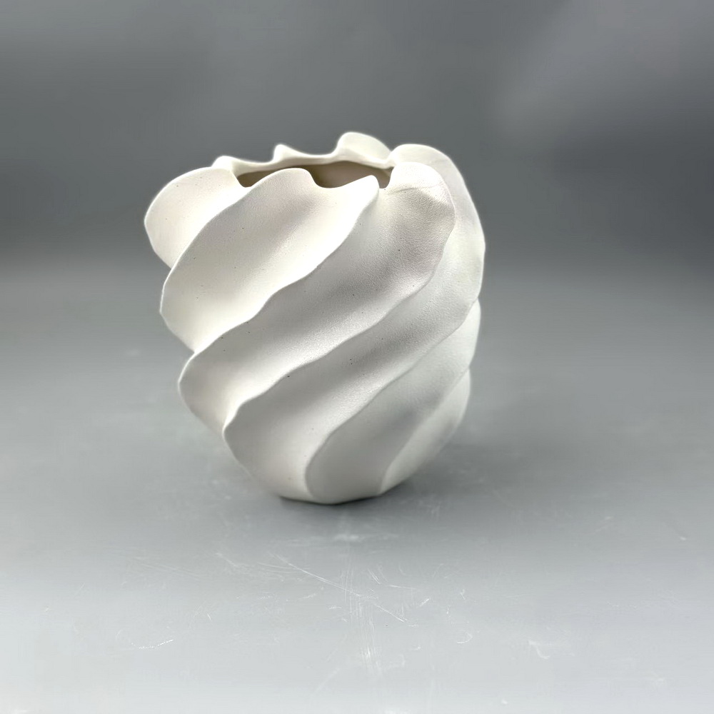 Modern Luxury Porcelain Vase Geometric Spiral Diamond Flower Insert Simple Ceramic Home Furnishing Living Room 