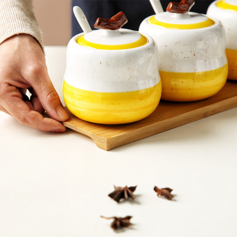Ceramic Kitchen Seasoning Tank Salt Shaker Spice Jar Kitchen Accessories Sugar Salt Container