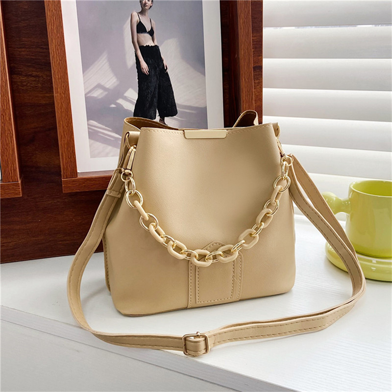 Chain Women Leather Shoulder Bag Casual Women Handbags Crossbody Bag Bucket Bags For Women Designer Messenger Bags Sac