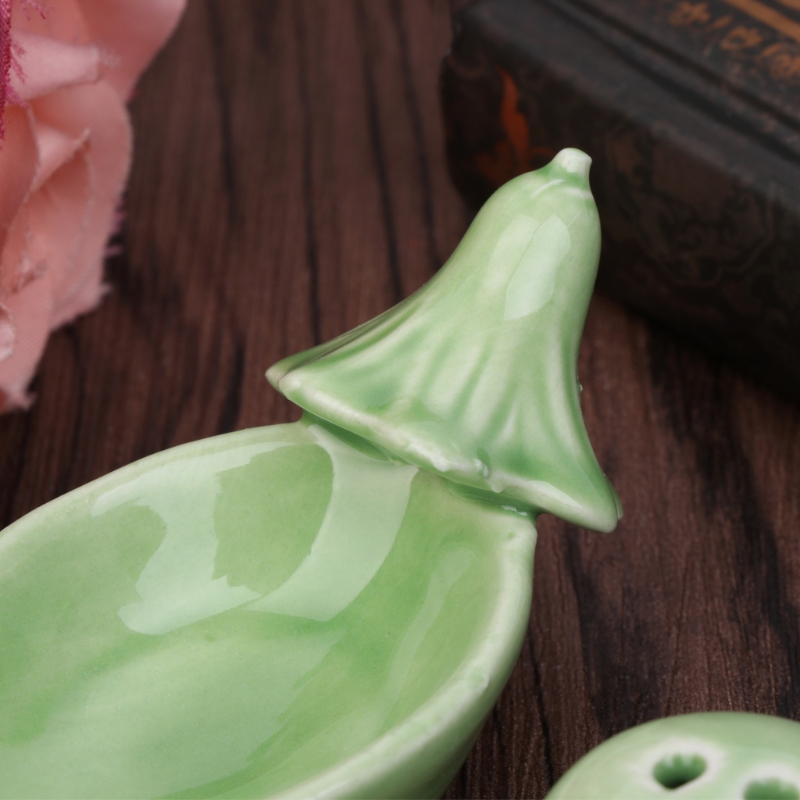 Seasoning Can Two Peas in Pod Ceramic Salt Pepper Shaker Wedding Party Gifts Set