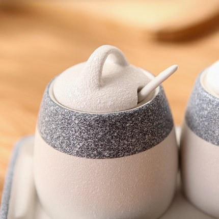 Creative Kitchen Tableware Storage Seasoning Jar Set Simple Bottle Set Ceramic Seasoning Tank Salt Shaker Bottle