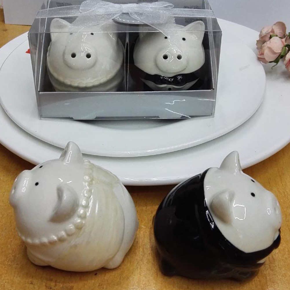 1 Pair Bride And Groom Pig Salt Pepper Shaker Wedding Ceramic Spice Jar