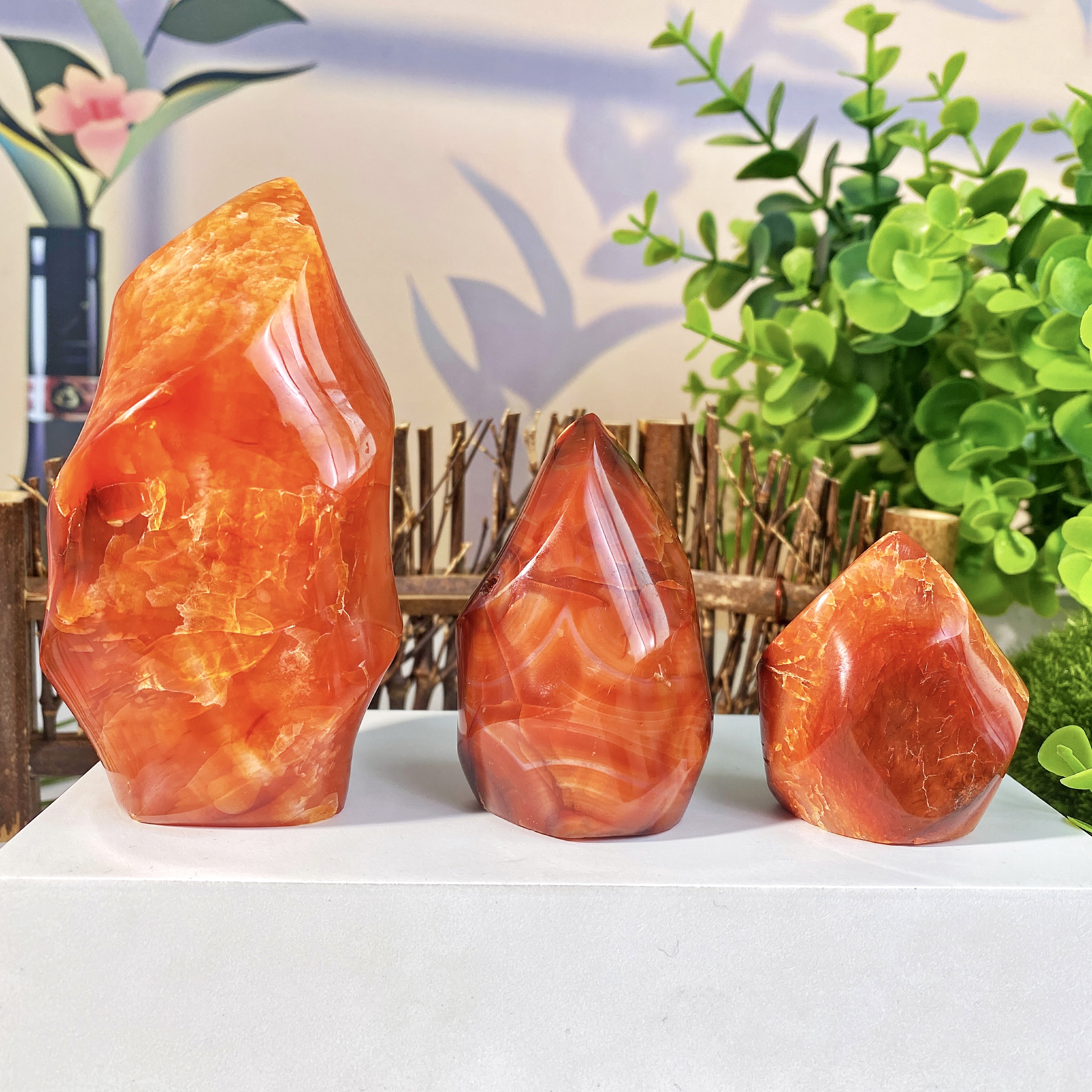 1PC High Quality Random Carnelian Flame Natural Crystal Carving, Healing Crystal, Gift, Scene Decoration,Desktop Decoration.