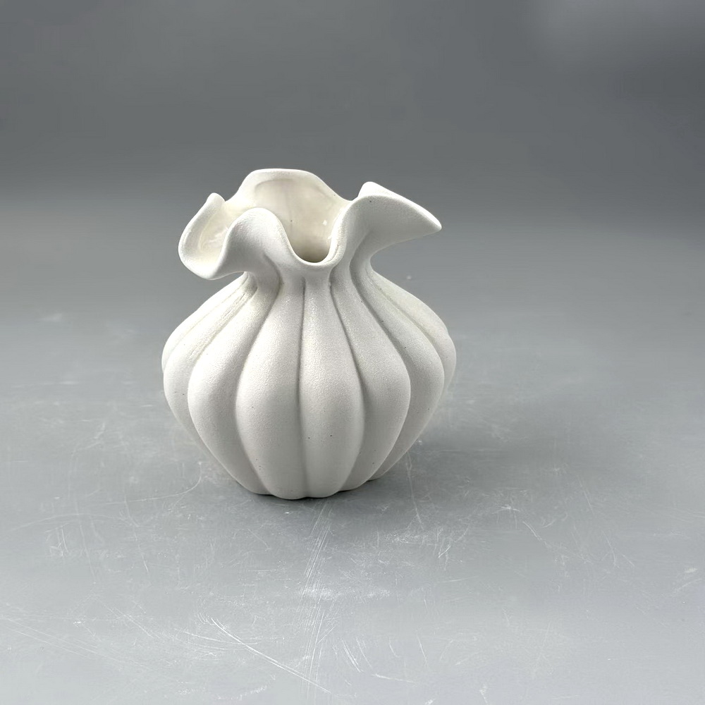 Modern Simple Flower Arrangement Irregular Flower Vase Printed Ceramic Vase Arrangement Living Room Soft Decorations ﻿