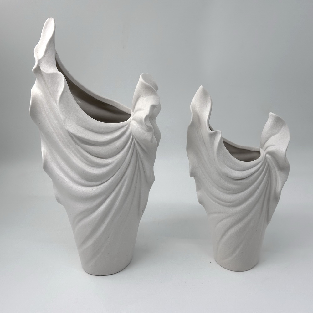 Nordic Creative White Ceramic Moon Vase, Living Room, High End Light Luxury Decoration Vase