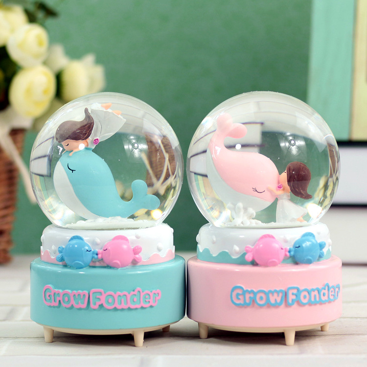 Factory Custom Made Best Home Decoration Snow Globe Gift Polyresin Rotating Snow Globes
