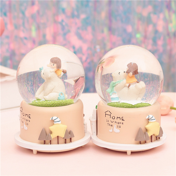 Hand Made Polyresin Snow Globe Personalized Wholesale Snow Globe Buy