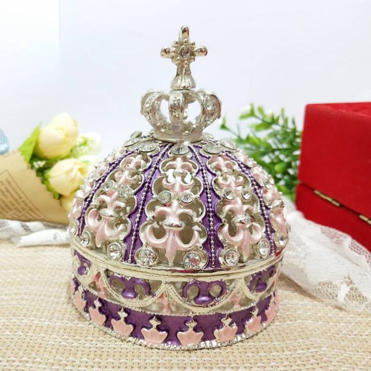 Hi-Q Zinc Alloy Silver Jewelry Box Heart Shape Have Different Graceful Patterns on The Packing Box